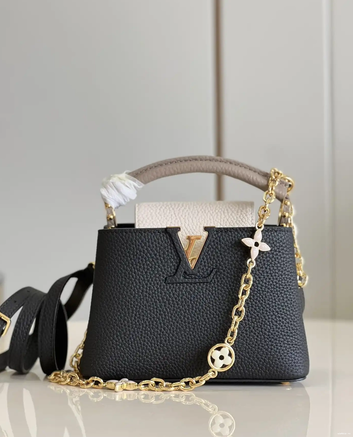WIS MINI LOUIS VUITTON CAPUCINES 0529